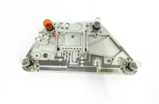 MERCEDES-BENZ CLS-Class C219 (2004-2010) Rear light contacts 427041 33535914