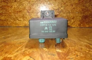 CITROËN C8 1 generation (2002-2014) Citau veidu vadības bloki 5981.31,5981.38,598131,598138,9619039780,9639912580,9639912580,1348881080 28146111