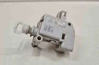 SEAT Ibiza 3 generation (2002-2008) Centrālās atslēgas motorīts 3B0959781 32715325