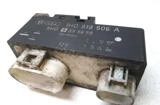 VOLKSWAGEN Golf 4 generation (1997-2006) Блок управления охлаждающим вентилятором 1H0919506A 33520716