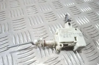 VOLKSWAGEN Golf 3 generation (1991-1998) Замок крышки топливного бака 1J0810773 31400872