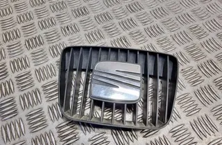 SEAT Cordoba 2 generation (1999-2009) Решетка радиатора 6K0853654D 33518657