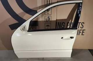 MERCEDES-BENZ E-Class W211/S211 (2002-2009) Front Left Door 33531798