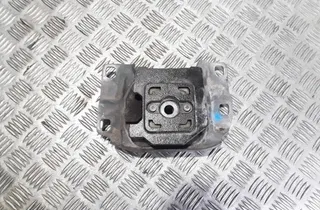 FORD Focus 3 generation (2011-2020) Подушка коробки передач V617M121 33552149