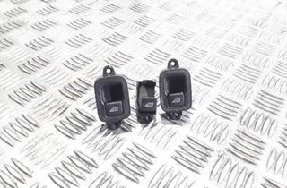 VOLVO V50 1 generation (2003-2012) Priekšējo kreiso durvju logu pacēlāja slēdži 33577644