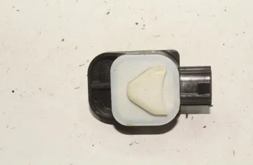 TOYOTA Corolla 12 generation E210 (2019-2024) Priekšējais labais trieciena sensors 8983A-02021 33565458