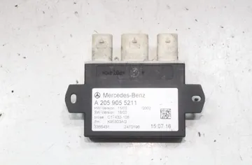 MERCEDES-BENZ C-Class W205/S205/C205 (2014-2023) Aizmugurējā vāka / bagāžnieka vadības bloks A2059055211 33568643