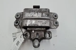 VOLKSWAGEN Passat B7 (2010-2015) Передняя подушка двигателя 3C0199555 33275756
