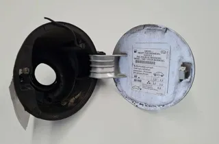 VOLKSWAGEN Golf Plus 1 generation (2004-2009) Замок крышки топливного бака 5M0809857B 33276045