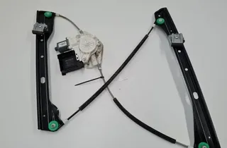 VOLKSWAGEN Golf Plus 1 generation (2004-2009) Стеклоподъемник передней правой двери 5M1837402 33389294