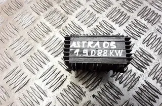 LAND ROVER Defender 1 generation (1983-2016) Aizdedzes sveces 55353011 30628373