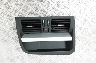 VOLVO XC60 1 generation (2008-2017) Вентиляционные отверстия в приборной панели 30791738 33496325