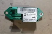 BMW 5 Series E39 (1995-2004) Боковой датчик удара правый Z3T2K14BH26,65776910678 33758140