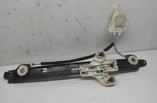 SEAT Altea 1 generation (2004-2013) Aizmugurējo kreiso durvju loga pacēlāja motorīts 5p0839401 33241244