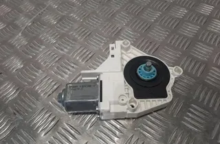 AUDI Q5 8R (2008-2017) Aizmugurējo labo durvju loga vadības motorīts 8K0959811A 33406626