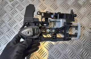 BMW 7 Series F01/F02 (2008-2015) Priekšējo labo durvju iekšējā roktura rāmis/kronšteins X1718722512 33414768