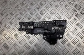 AUDI A8 D2/4D (1994-2002) Aizmugurējo kreiso durvju iekšējā roktura rāmis / kronšteins 4H0839885 33422342