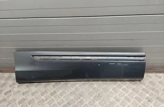 AUDI Q8 4M (2018-2024) Aizmugurējo kreiso durvju moldings 4M8853969D 33433554