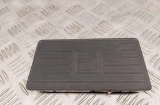 AUDI Q8 4M (2018-2024) Беспроводная зарядная станция 4N0035502B 33435878