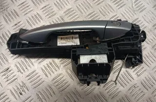 MERCEDES-BENZ E-Class W212/S212/C207/A207 (2009-2016) Kreisās puses bīdāmo durvju ārējais rokturis A2077600100 33447981