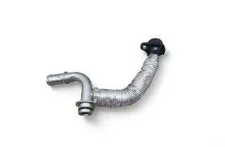 AUDI A4 B9/8W (2015-2024) Dzesēšanas šļauka / truba 06L121497AB 33454266