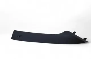 BMW X2 F39 (2017-2023) Priekšējā labā statnes apdare 7426400 33491031