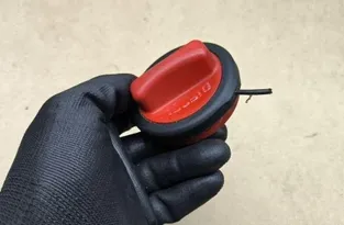 MERCEDES-BENZ C-Class W204/S204/C204 (2004-2015) Degvielas tvertnes vāciņš A2204700705 33118565