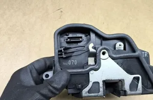 BMW 1 Series E81/E82/E87/E88 (2004-2013) Aizmugurējā labā durvju slēdzene 7167070 33158169