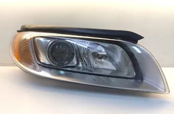 VOLVO V70 3 generation (2007-2020) Front Right Headlight 31383541 33917049