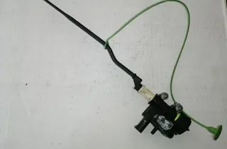 BMW 3 Series E90/E91/E92/E93 (2004-2013) Degvielas tvertnes vāciņa bloķēšana 6985880 33857460