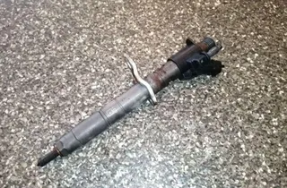 VOLVO XC60 1 generation (2008-2017) Degvielas sprausla 31303238 33883087