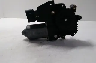 AUDI A6 C5/4B (1997-2004) Aizmugurējo kreiso durvju loga pacēlāja motorīts 101144114 28439021