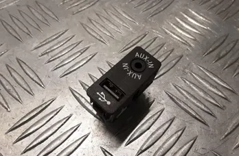 BMW 3 Series F30/F31 (2011-2020) USB 9229244 29945688