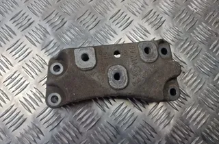 VOLKSWAGEN Passat B6 (2005-2010) Pārnesumkārbas kronšteins 3Q0199117 31242110