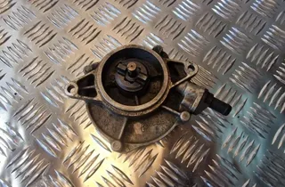 AUDI A8 D3/4E (2002-2010) Vacuum Pump 057145100F 31243655