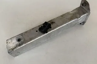 AUDI A8 D2/4D (1994-2002) Держатель бампера передний правый 4H0806064E 33775545