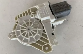 AUDI A6 C6/4F (2004-2011) Маторчик стеклоподъемника задней правой двери 8K0959812A 33776607