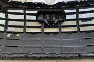 AUDI Q5 8R (2008-2017) Front Upper Grill 80A853651 33828264