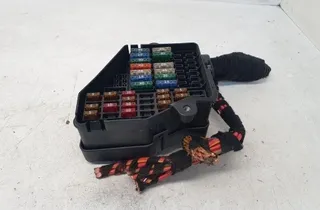 AUDI A4 B8/8K (2011-2016) Drošinātāju kārba 8D1941824 34235386