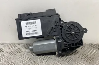 VOLKSWAGEN Touareg 1 generation (2002-2010) Aizmugurējo labo durvju loga vadības motorīts 7L0959704C,7L0959794A 21703014