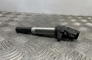 BMW 5 Series F10/F11 (2009-2017) Augstsprieguma aizdedzes spole 8616153 24451607