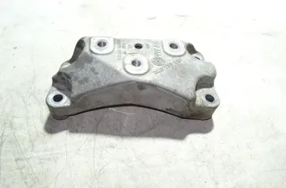 VOLKSWAGEN Passat B8 (2014-2023) Pārnesumkārbas kronšteins 3Q0199117 14985372