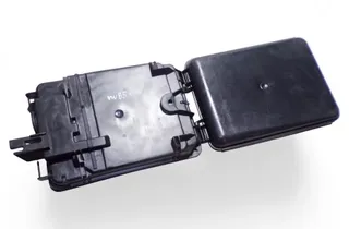 VOLKSWAGEN Passat B5 (1996-2005) Крышка блока предохранителей 8D0927613 33355722