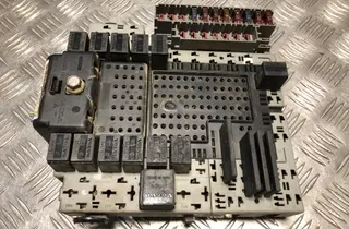 VOLVO S80 1 generation (1998-2006) Drošinātāju kārba 8645410 29011207