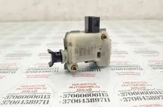 VOLKSWAGEN Touareg 1 generation (2002-2010) Замок крышки топливного бака 3B5827061B 31456024