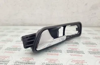 VOLKSWAGEN Touran 1 generation (2003-2015) Левая задняя внутренняя ручка открытия 1T1837113C 33904749