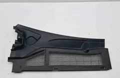 PEUGEOT 308 3 generation (2021-2023) Priekšējā stikla tīrītāja apdare / plastmasa 9831551280 32611730