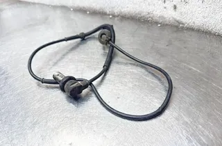 VOLKSWAGEN Passat B5 (1996-2005) Датчик АБС передний правый 8D0927803 34477435