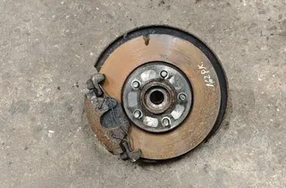 VOLVO V40 Cross Country 1 generation (2012-2020) Front Left Wheel Hub 34043427