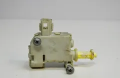 VOLKSWAGEN Passat B6 (2005-2010) Fuel Tank Cover Lock 3C0810773 10671992